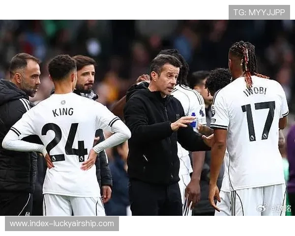 埃弗顿客场2-1逆转富勒姆，莱诺乌龙送礼