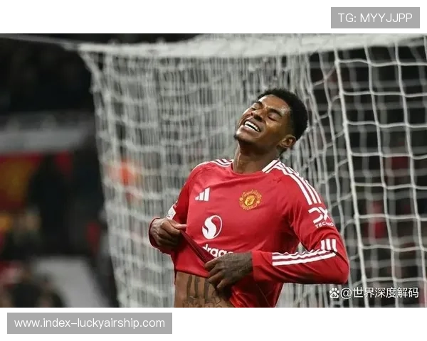 拉什福德膝伤缺阵关键战，孔德再陷利物浦转会传闻